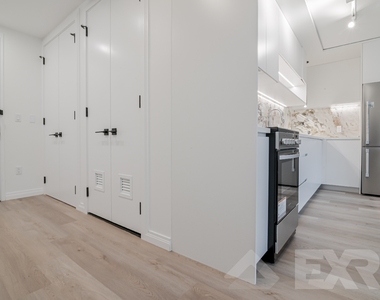 957 Atlantic Avenue - Photo Thumbnail 4