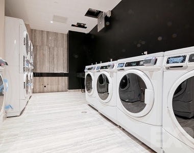 957 Atlantic Avenue - Photo Thumbnail 11