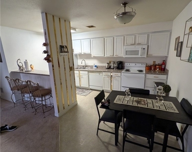 4990 River Glen Drive - Photo Thumbnail 10