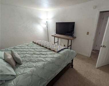 4990 River Glen Drive - Photo Thumbnail 16