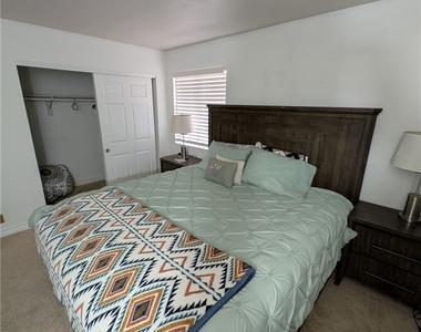 4990 River Glen Drive - Photo Thumbnail 13