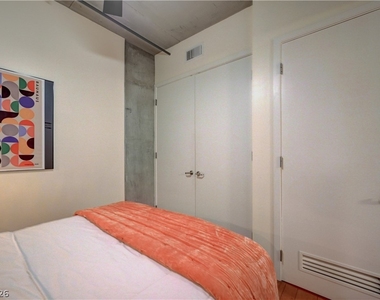 353 E Bonneville Avenue - Photo Thumbnail 17