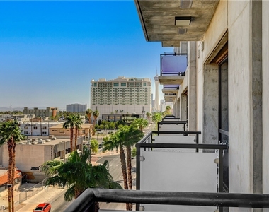 353 E Bonneville Avenue - Photo Thumbnail 22