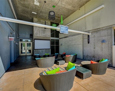 353 E Bonneville Avenue - Photo Thumbnail 35