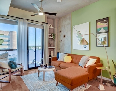 353 E Bonneville Avenue - Photo Thumbnail 5