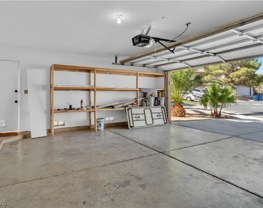 5321 Tamanar Drive - Photo Thumbnail 12