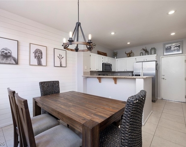 3975 Palm Beach Street - Photo Thumbnail 9