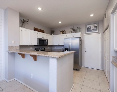 3975 Palm Beach Street - Photo Thumbnail 11