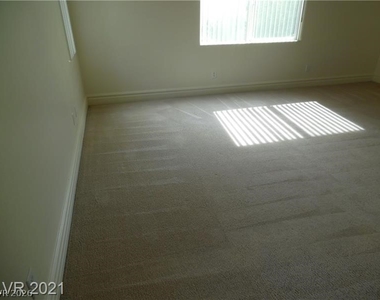 9737 Valmeyer Avenue - Photo Thumbnail 5