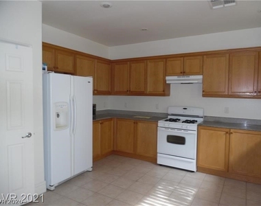 9737 Valmeyer Avenue - Photo Thumbnail 2