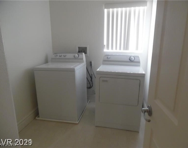9737 Valmeyer Avenue - Photo Thumbnail 6