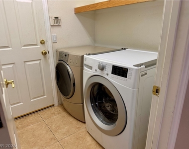 593 Pale Pueblo Court - Photo Thumbnail 15