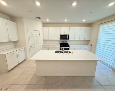 10854 Gentle Crest Avenue - Photo Thumbnail 25