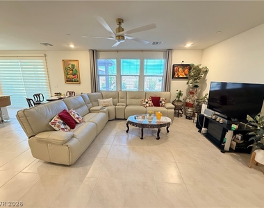 10854 Gentle Crest Avenue - Photo Thumbnail 3