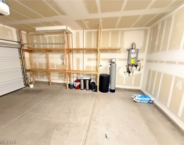 10854 Gentle Crest Avenue - Photo Thumbnail 30