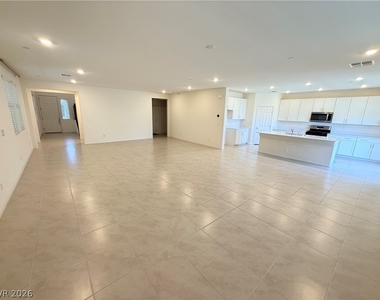 10854 Gentle Crest Avenue - Photo Thumbnail 18