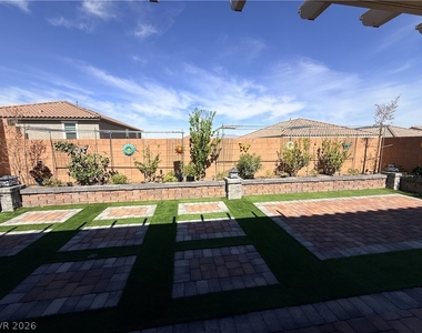 10854 Gentle Crest Avenue - Photo Thumbnail 28