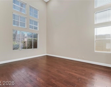 7 Crown Valley Drive - Photo Thumbnail 6