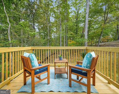 3925 Pine Shore Circle - Photo Thumbnail 8