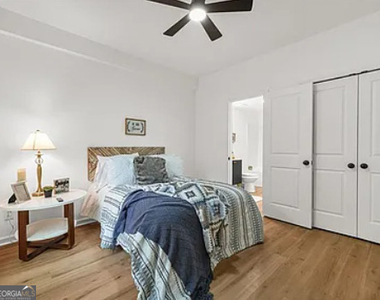3925 Pine Shore Circle - Photo Thumbnail 12