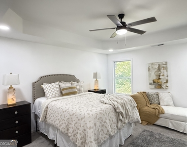 3925 Pine Shore Circle - Photo Thumbnail 16