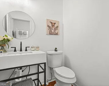 3925 Pine Shore Circle - Photo Thumbnail 6