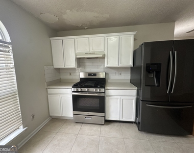 465 Eagles Crossing Circle - Photo Thumbnail 3