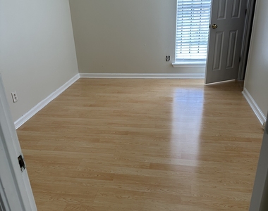 465 Eagles Crossing Circle - Photo Thumbnail 10