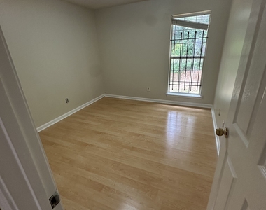 465 Eagles Crossing Circle - Photo Thumbnail 14