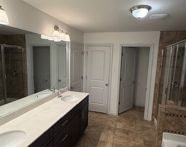 1802 Orange Grove Place - Photo Thumbnail 5