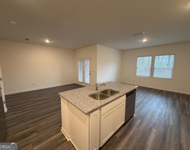 1257 Fagiolo Street - Photo Thumbnail 6