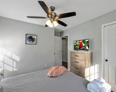 444 Smyrna Powder Springs Road Sw - Photo Thumbnail 12