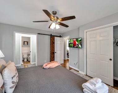 444 Smyrna Powder Springs Road Sw - Photo Thumbnail 8