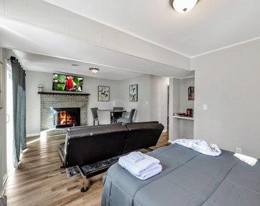 444 Smyrna Powder Springs Road Sw - Photo Thumbnail 15