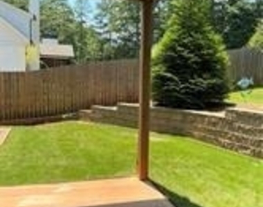 2446 Shadburn Ferry Drive - Photo Thumbnail 2