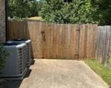 2446 Shadburn Ferry Drive - Photo Thumbnail 3
