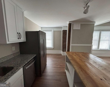 104 Spring Street - Photo Thumbnail 4