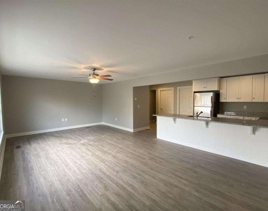 95 N Jackson Street - Photo Thumbnail 1