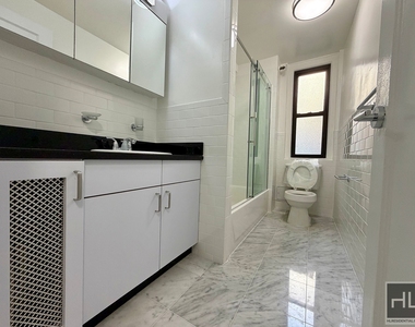 East 38 Street - Photo Thumbnail 6