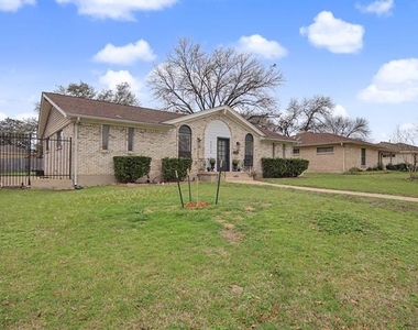 5019 Blanchard Drive - Photo Thumbnail 2