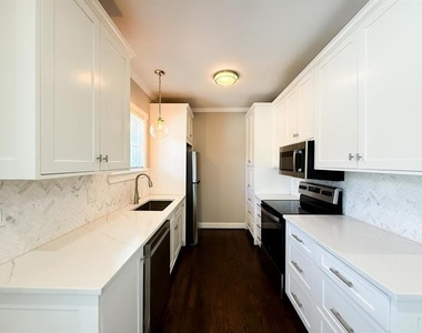 4114 Junius Street - Photo Thumbnail 10