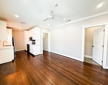 4114 Junius Street - Photo Thumbnail 8