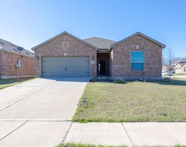 208 Harvey Street - Photo Thumbnail 2