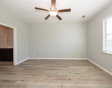 208 Harvey Street - Photo Thumbnail 29