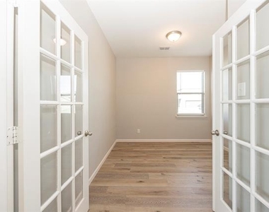 208 Harvey Street - Photo Thumbnail 24