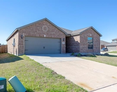 208 Harvey Street - Photo Thumbnail 1