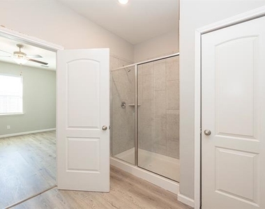 208 Harvey Street - Photo Thumbnail 13
