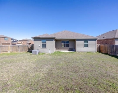 208 Harvey Street - Photo Thumbnail 32