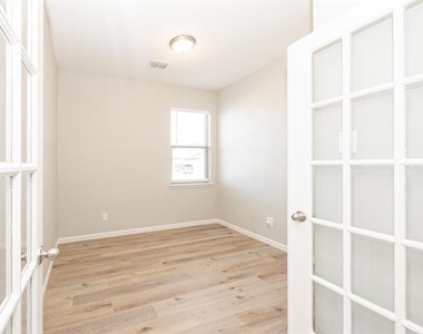 208 Harvey Street - Photo Thumbnail 23