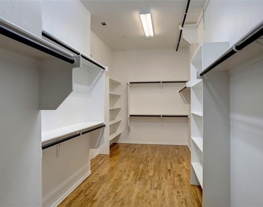 1043 Kenilworth Street - Photo Thumbnail 22